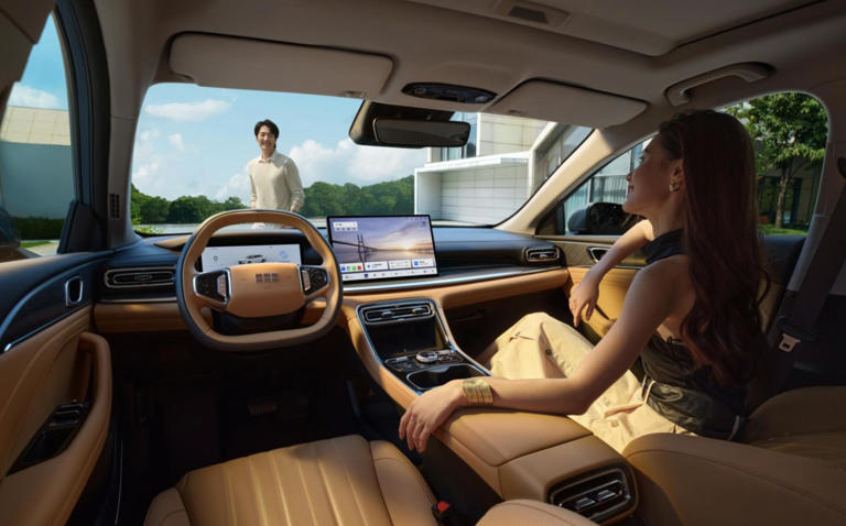 新一代国民电混家轿来袭！市区油耗2L，续航1700km，6.88万起