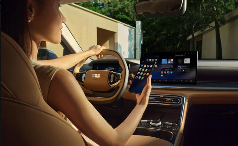 新一代国民电混家轿来袭！市区油耗2L，续航1700km，6.88万起