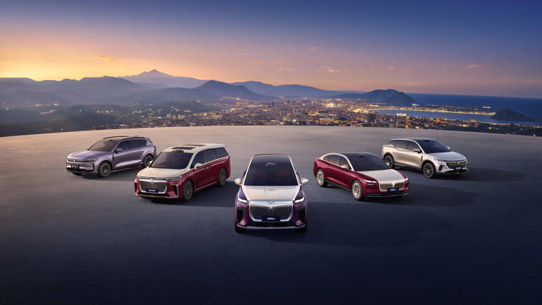 岚图汽车2025向上之路:“央国企高端新能源第一品牌”的时代担当 岚图汽车2025向上之路:“央国企高端新能源第一品牌”的时代担当