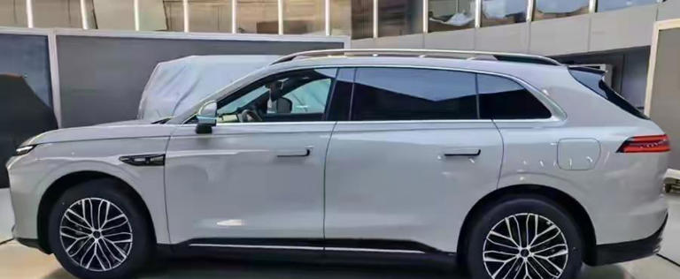 奇瑞全新中大型SUV，配激光雷达，理想同款内饰，纯电和增程动力