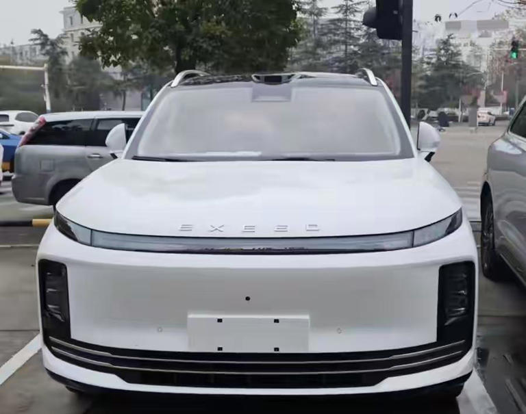 奇瑞全新中大型SUV，配激光雷达，理想同款内饰，纯电和增程动力