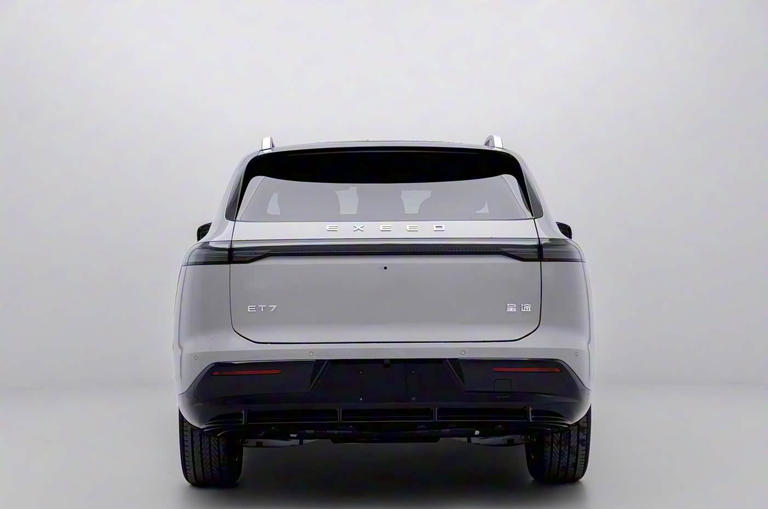 奇瑞全新中大型SUV，配激光雷达，理想同款内饰，纯电和增程动力