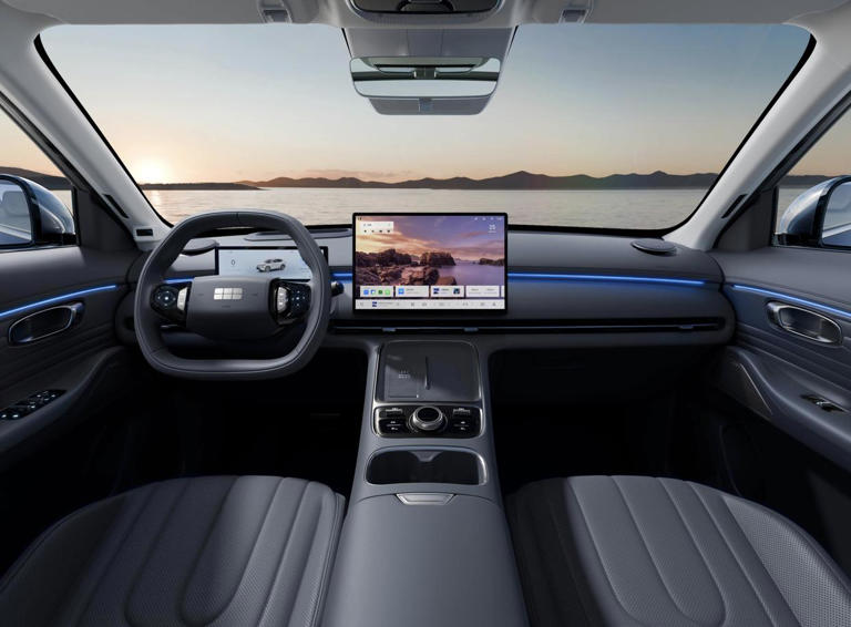 吉利高颜值SUV，雷神EM-i混动+千里浩瀚H3