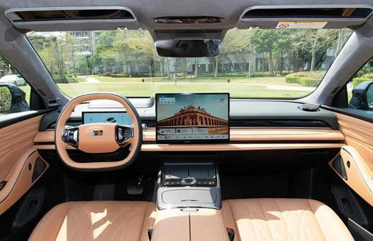 配3nm芯片+激光雷达，奇瑞风云A9实车亮相，上市卖多少钱能火？