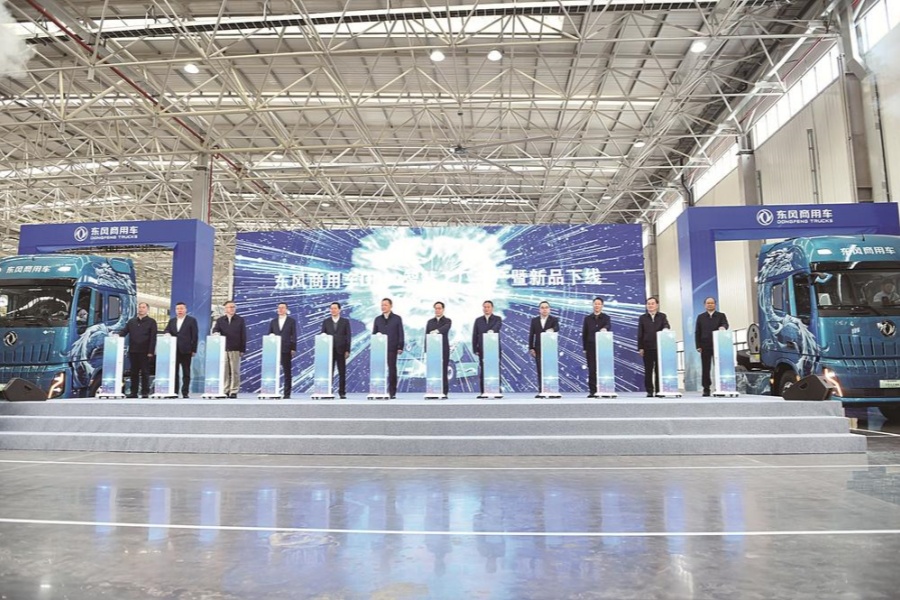 东风商用车D600智慧工厂正式投产