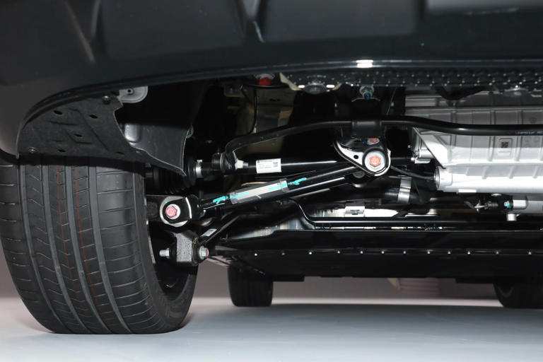 12万级“电动小钢炮”零跑Lafa5，6.5秒破百+后驱咋样？