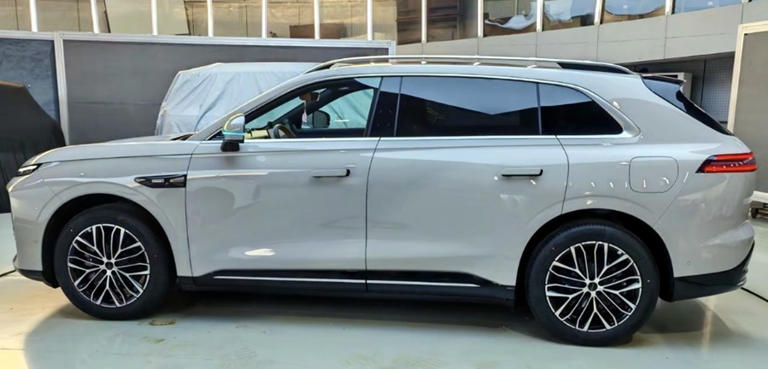 奇瑞星途全新中大型SUV近5米长，双动力续航超720km