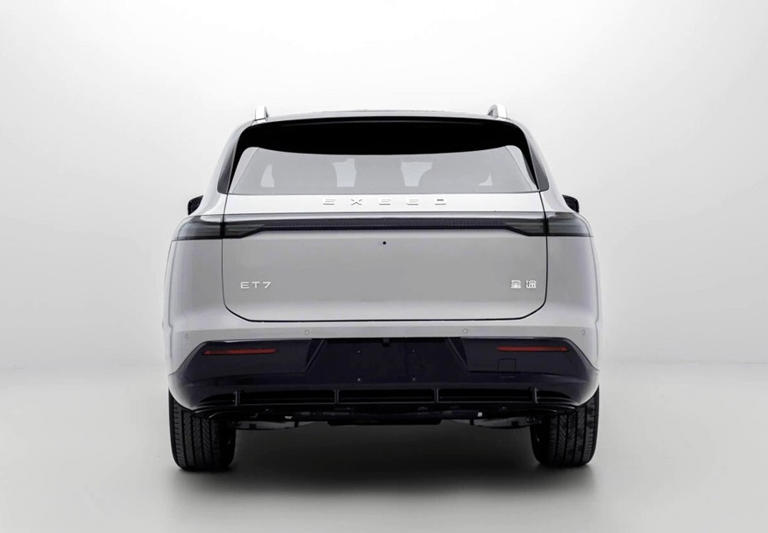 奇瑞星途全新中大型SUV近5米长，双动力续航超720km