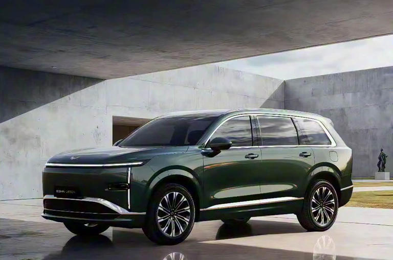 五菱全新中大型SUV，插电混动，5座和6座，星光LPHEV或一季度上市
