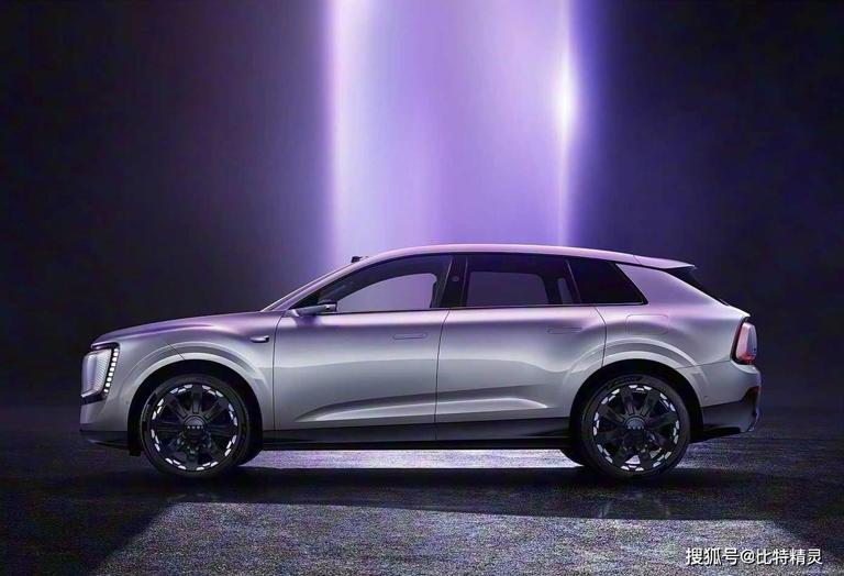 上汽奥迪E7 X即将登场:5米越级车身 800V快充 能否突围中大型纯电SUV市场? 上汽奥迪E7X即将登场:5米越级车身800V快充能否突围中大型纯电SUV市场?