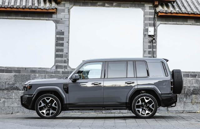 “奇瑞最美SUV”将3月上市，车长超5米竞争普拉多，搭载1.5T增程