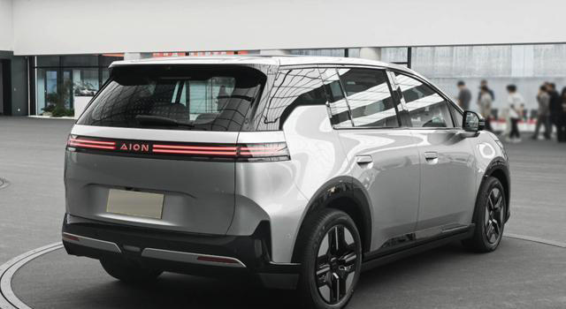 甩掉“网约车”标签，埃安N60正式亮相