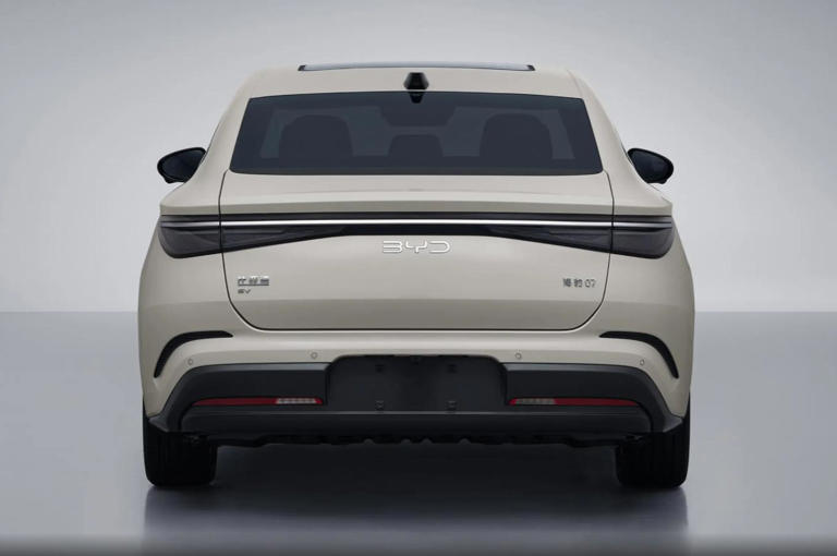 海豹07EV申报：69度电池续航705km，百公里电耗仅9度