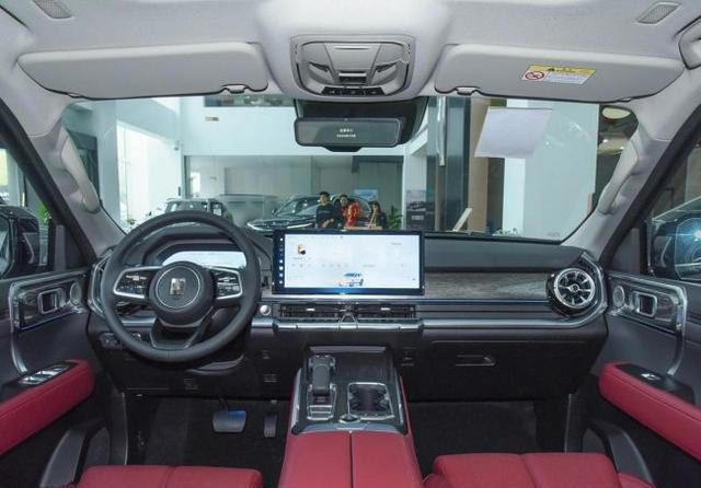 横评智趣烈马与坦克400Hi4-T：硬派方盒子到底要不要“均衡”？