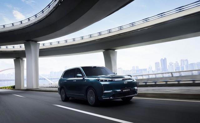 过年全家出行，为什么说银河M9是那个“全能答案”？