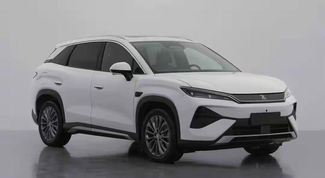 比亚迪宋UltraEV官图首发：续航超700km，预售16万起买不买?