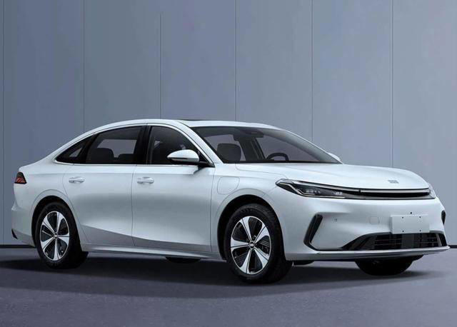 12万预算买B级纯电家轿?银河A7纯电版凭实力搅局,比亚迪秦PLUS迎劲敌 12万预算买B级纯电家轿?银河A7纯电版凭实力搅局,比亚迪秦PLUS迎劲敌