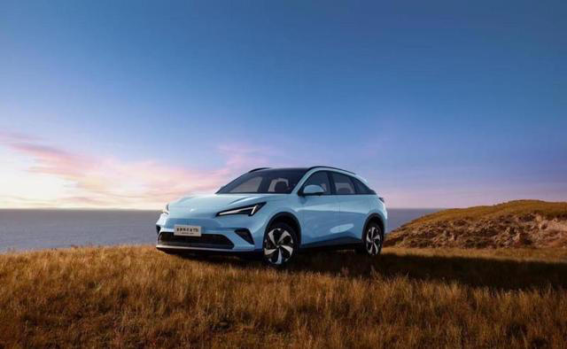 优缺点明显12万买深蓝S05还是极狐阿尔法T5？