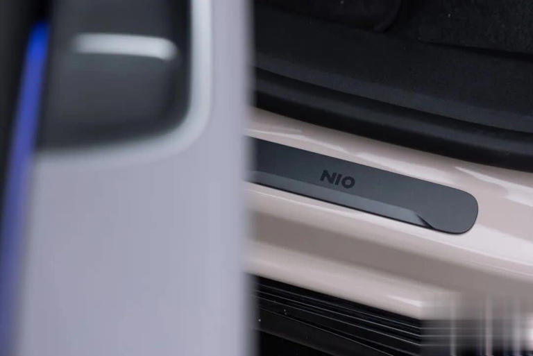 一位有温度的伙伴——试驾蔚来ET5T CAR REVIEWS 一位有温度的伙伴——试驾蔚来ET5TCARREVIEWS