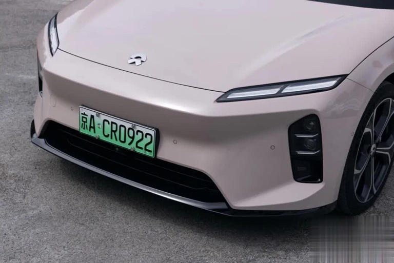 一位有温度的伙伴——试驾蔚来ET5TCARREVIEWS