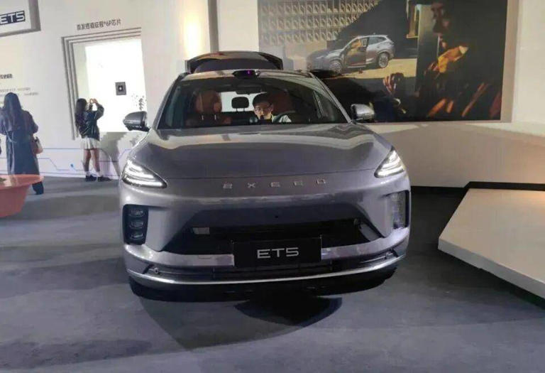 全球第一大五座SUV!带激光雷达+高阶智驾不到15万,实力不输理想L6 全球第一大五座SUV!带激光雷达+高阶智驾不到15万,实力不输理想L6