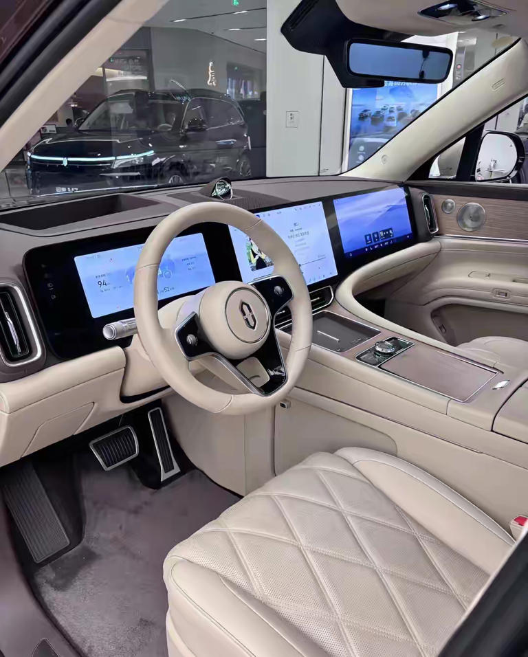 问界家族三款新车2026年上市:M6二季度交付,M8改款M9升级! 问界家族三款新车2026年上市:M6二季度交付,M8改款M9升级!