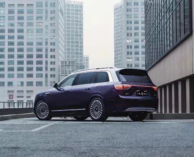 问界家族三款新车2026年上市:M6二季度交付,M8改款M9升级! 问界家族三款新车2026年上市:M6二季度交付,M8改款M9升级!