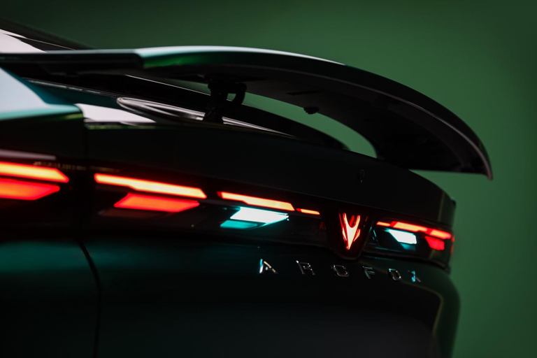 极狐全新阿尔法S5官图发布,小蓝灯抢眼,3月1日预售 极狐全新阿尔法S5官图发布,小蓝灯抢眼,3月1日预售