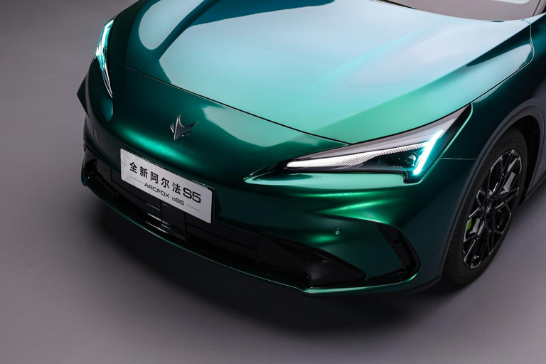 极狐全新阿尔法S5官图发布,小蓝灯抢眼,3月1日预售 极狐全新阿尔法S5官图发布,小蓝灯抢眼,3月1日预售