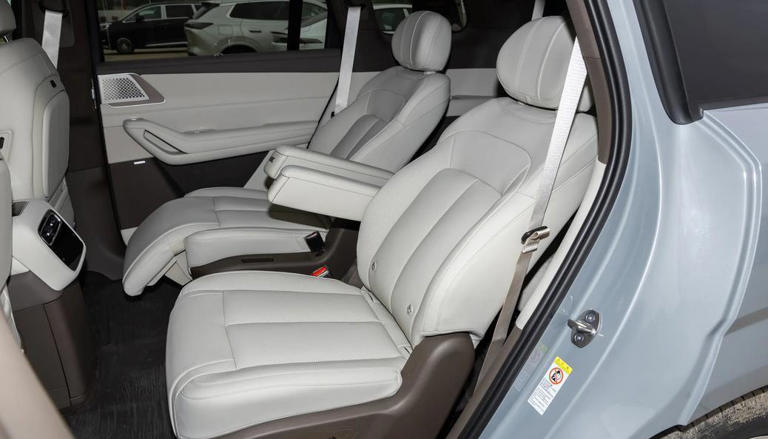 腾势N8L产品差异分析，预算充足也不要买旗舰型，这是为什么？