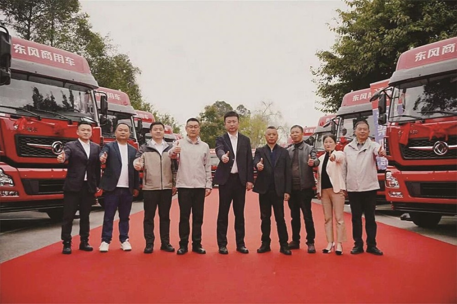 200台东风畅行牵引车批量交付