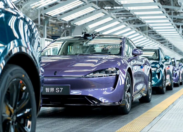 暴跌90.6%,智界陷入“至暗时刻” 暴跌90.6%,智界陷入“至暗时刻”