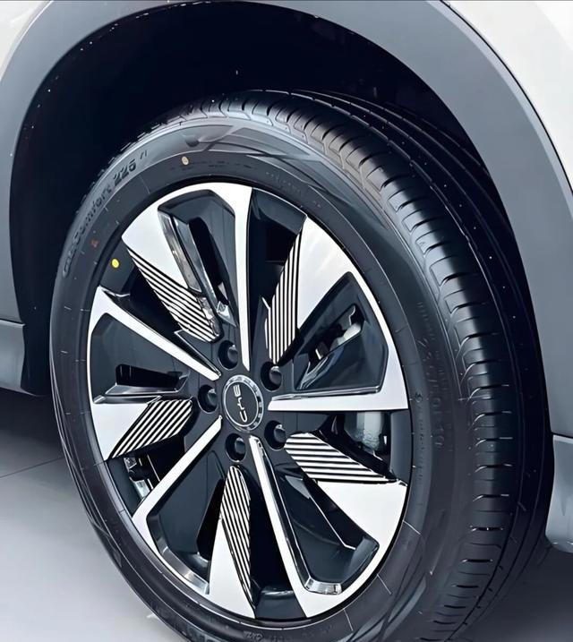 15.5万起的宋UltraEV，纯电SUV要变天了？