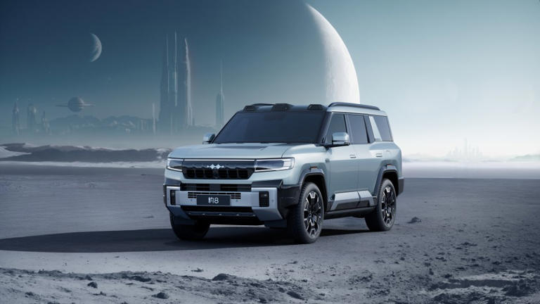 硬派新标杆！新款豹8曝光，配46.7kWh电池+闪充续航1300km