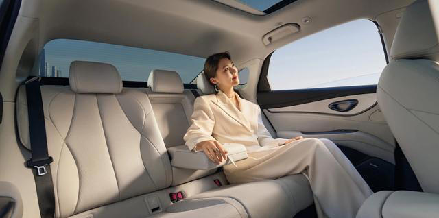 705km续航+800V快充！2026款比亚迪海豹07EV，哪款值得选？