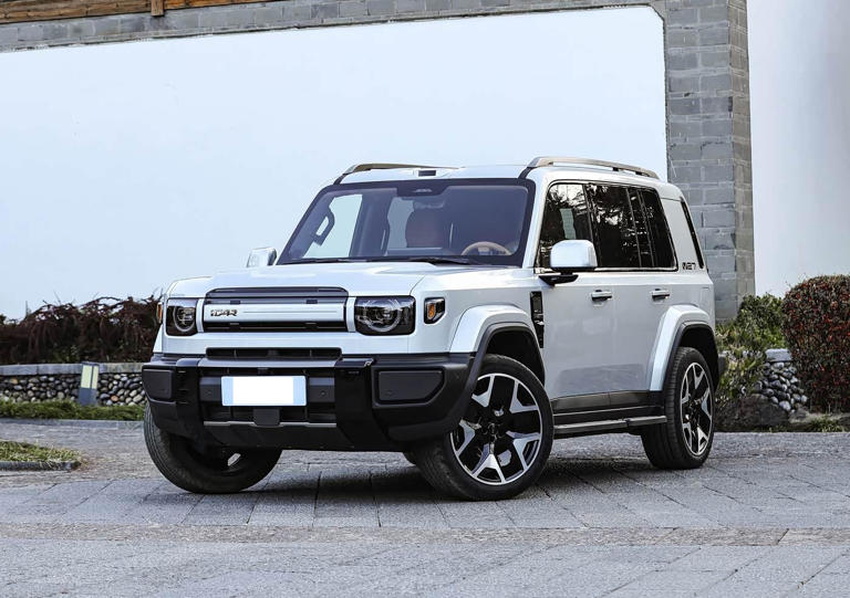 全新增程版“陆巡”上市不足17万起!车长超5米,配激光雷达+四驱 全新增程版“陆巡”上市不足17万起!车长超5米,配激光雷达+四驱