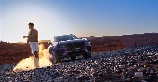 燃油与新能源的边界正在模糊 领克09成市场新样本 燃油与新能源的边界正在模糊领克09成市场新样本