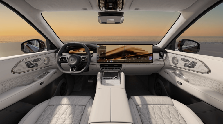 极氪押注高端市场：8X入局30万+赛道，2026年突围战难度升级