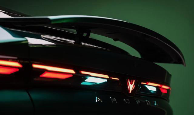 800V架构+智驾,高颜值中级轿跑!正式上市,9.98万会火吗? 800V架构+智驾,高颜值中级轿跑!正式上市,9.98万会火吗?