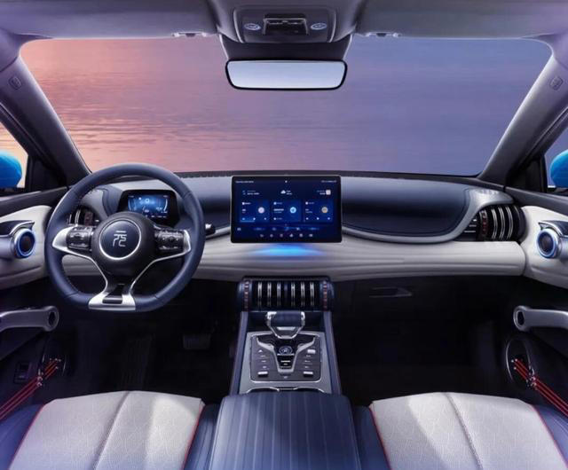 比亚迪掀桌子了!家用纯电SUV销冠，从12.68万一口气降到9.28万