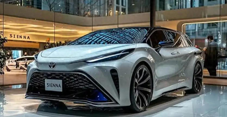 2026款丰田塞纳曝光，换装2.4T混动，新增E-Four四驱与150kW快充