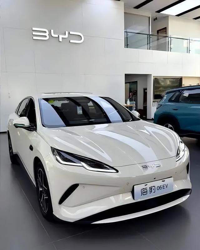 10 万级纯电轿车优选:比亚迪 3 款 500km + 续航神车,性价比拉满!买 10万级纯电轿车优选:比亚迪3款500km+续航神车,性价比拉满!买