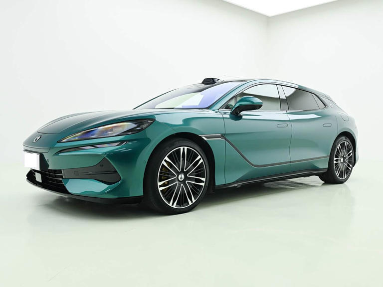 比亚迪全新中大型车将上市,配激光雷达续航超1000公里! 比亚迪全新中大型车将上市,配激光雷达续航超1000公里!