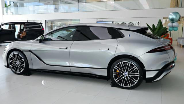 配置升级,售价还下调?2026款腾势Z9GT EV这波操作能否提升销量 配置升级,售价还下调?2026款腾势Z9GTEV这波操作能否提升销量