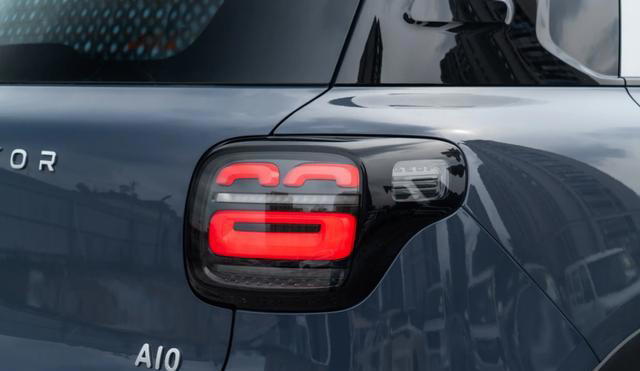 城市通勤新选择，零跑A系列首款车型上市，售价低至6.58万