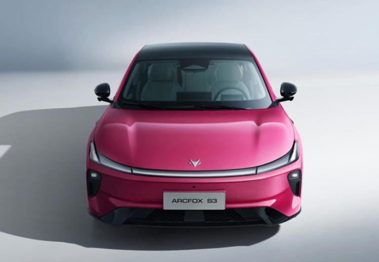 极狐S3官图正式发布，车长近5米，将于4月24日开启预售