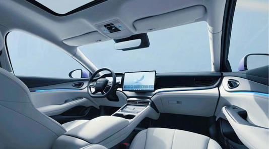 比亚迪海豹07EV：705km闪充+越级质感，商务家用优选