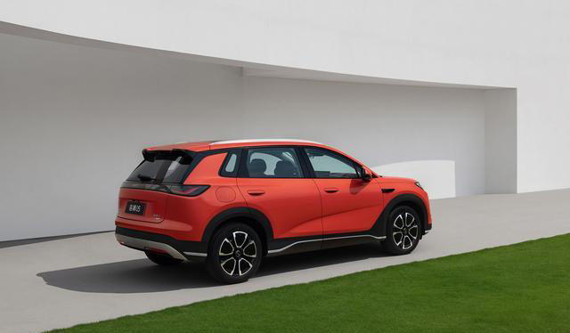 续航2105km，比亚迪新车上市，9.79万起