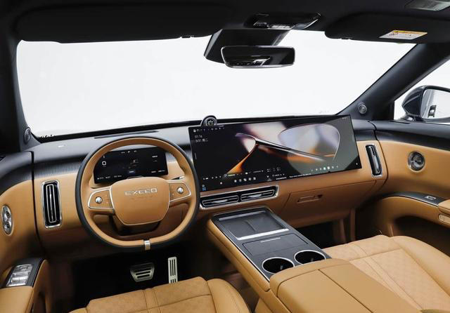 中大型SUV市场的天塌了？19.99万起，奇瑞EX7上市