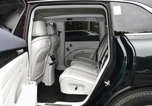 中大型SUV市场的天塌了？19.99万起，奇瑞EX7上市